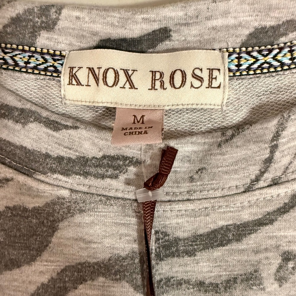 Knox Rose Womens Zebra Print Twist Front Long Sleeve Top Grey White Medium NWT - Picture 2 of 8